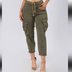 Green cargo pants size Small
